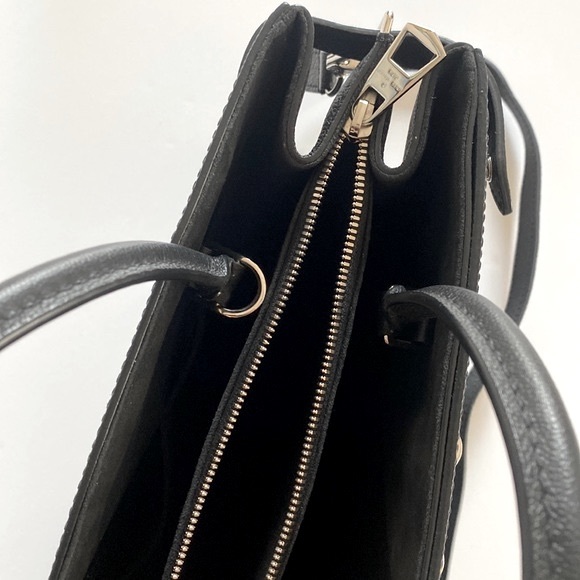 Louis Vuitton Black Epi Leather Twist Tote - Picture 2 of 16